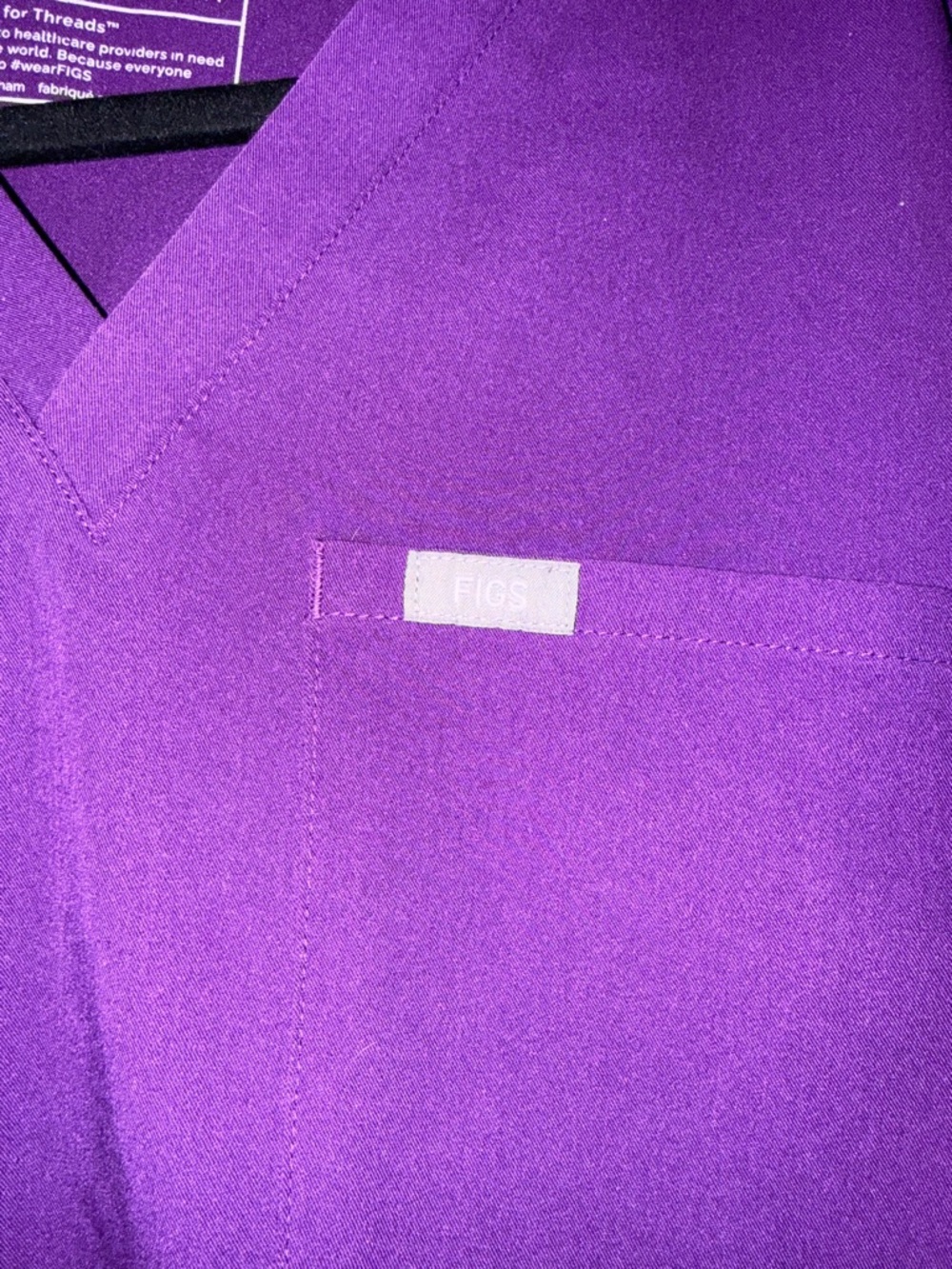 Figs Vibrant Purple V-Neck Scrub Top & Jogger Set - Picture 5 of 13